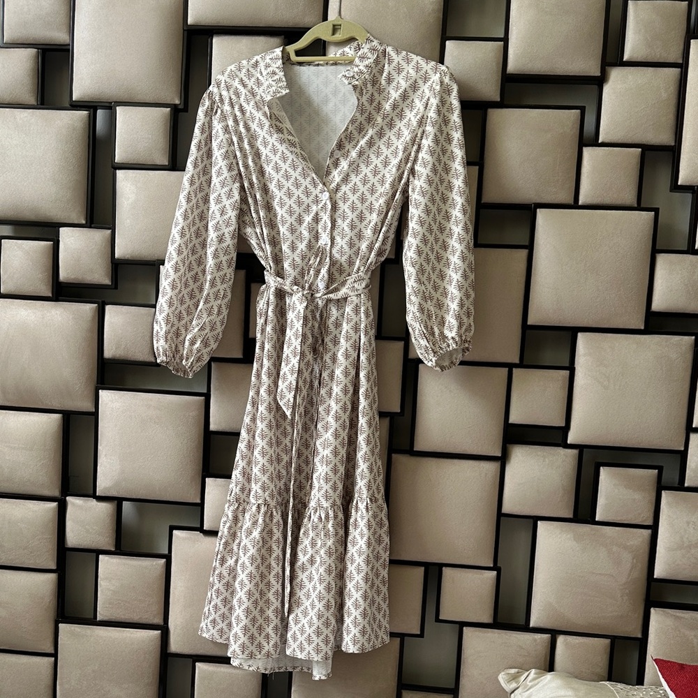 Elegant Patterned Midi Dress